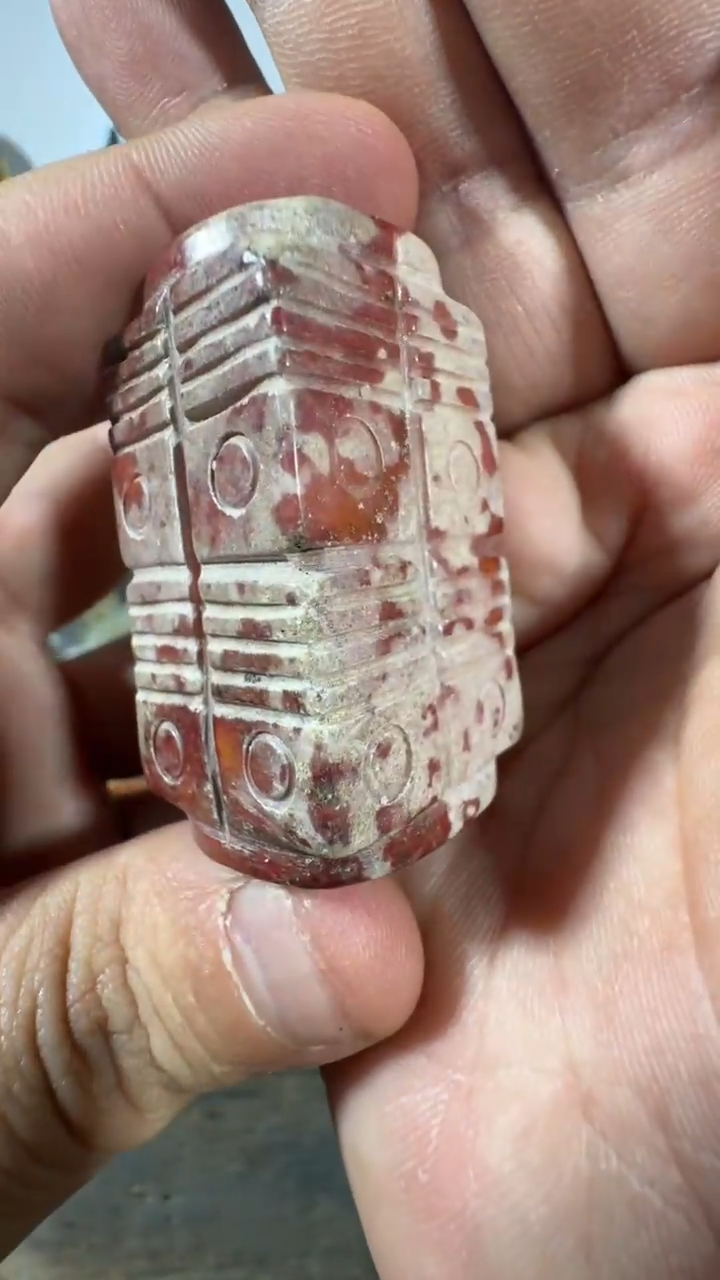 未镶嵌和田玉挂件和田玉挂件