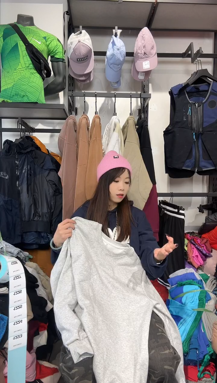 1223编码 瑕疵款直播间过款为准 尺码   身高175