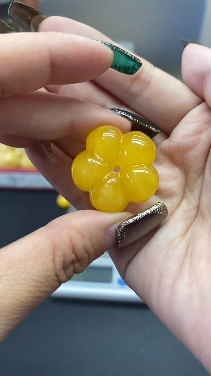 未镶嵌琥珀珠宝奇石2020