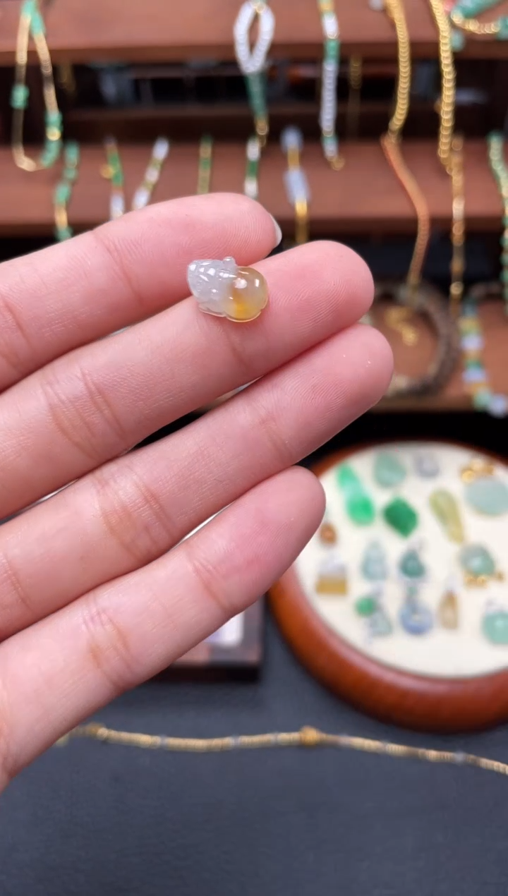 【闪购商品】翡翠吊坠(不含链)18K金镶嵌一个  JK352
