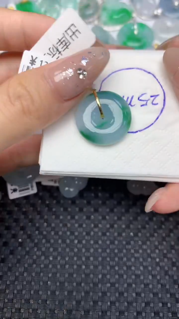 颈饰18K金镶嵌翡翠天然缅甸翡翠a货百元以上9元证书费自理