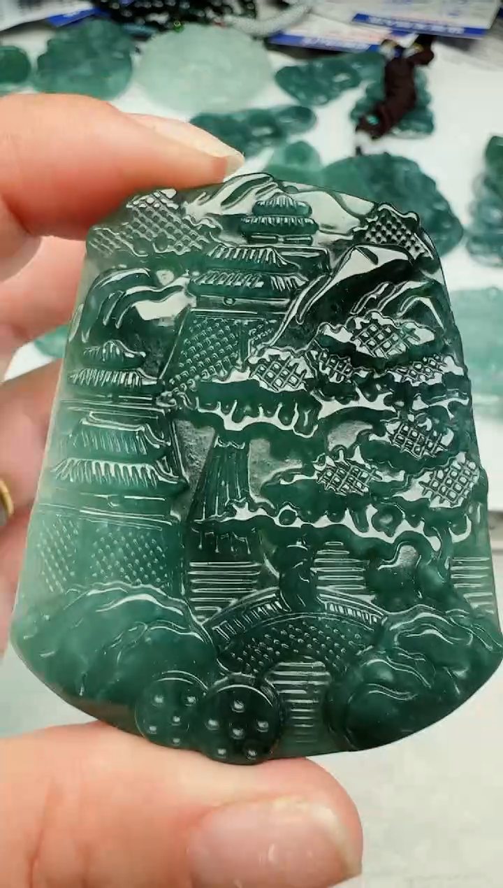 【闪购商品】翡翠吊坠(不含链)未镶嵌1