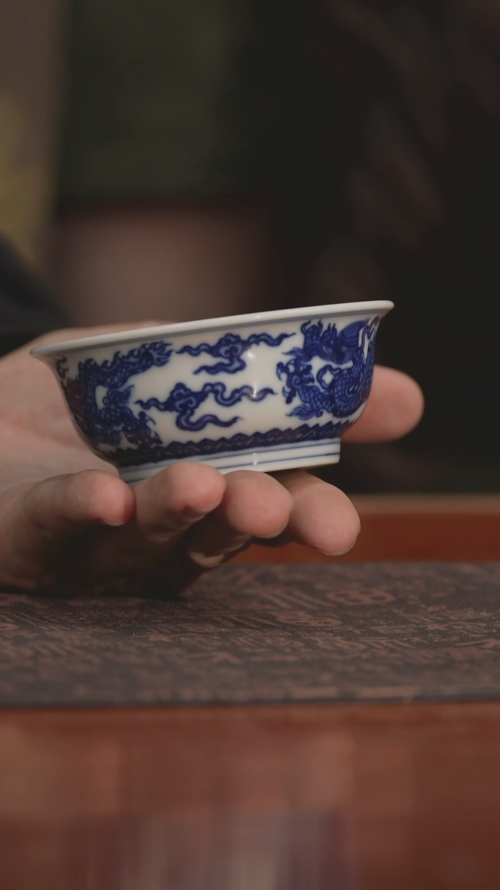 【瓷见如故】毛仔青花龙纹炉式杯