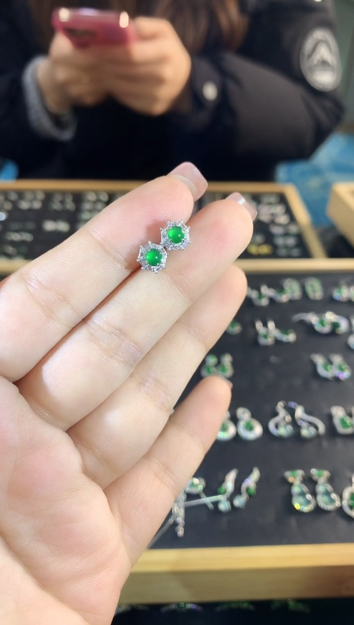 【闪购商品】翡翠耳饰银S925镶嵌070zy时尚