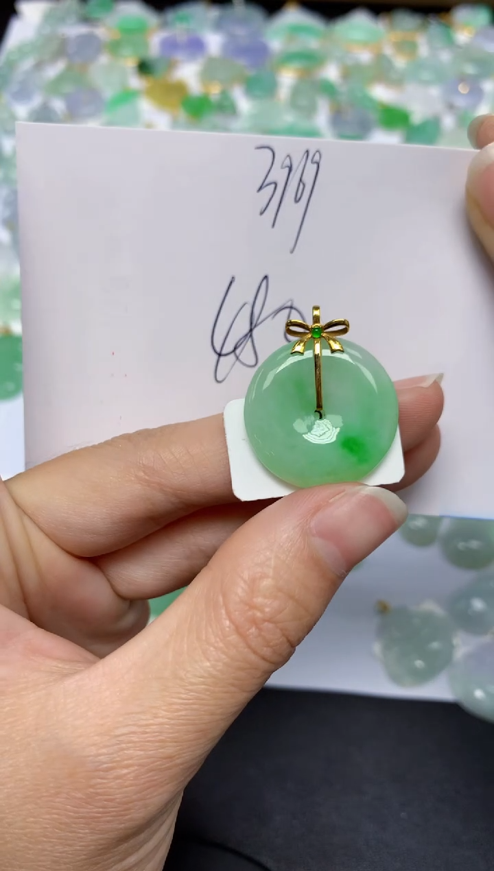 【闪购商品】翡翠颈饰18K金镶嵌 天然翡翠A货