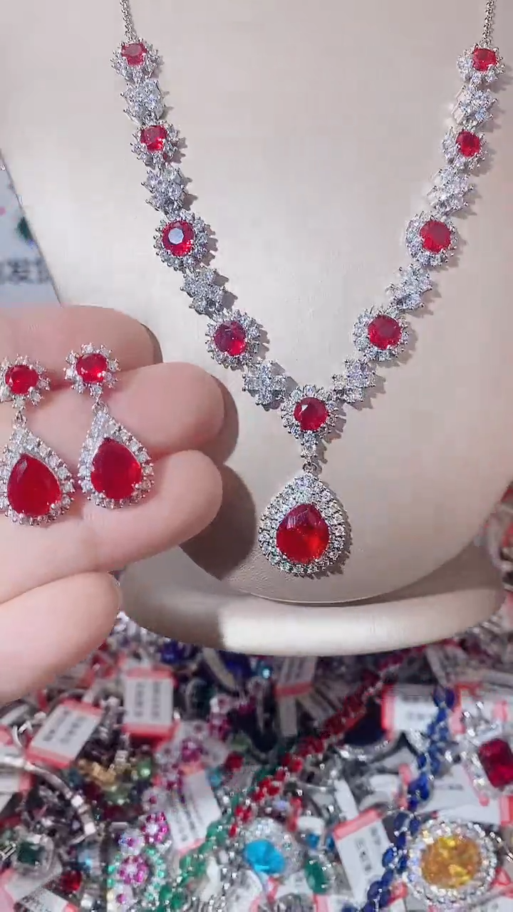 颈饰未镶嵌红宝石套链 耳钉 