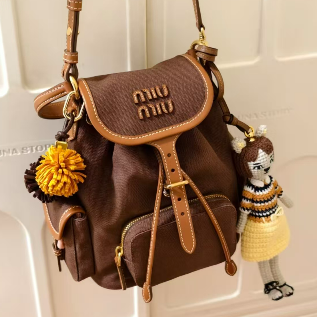 未使用 MIU MIU/缪缪 青奢荟/缪缪双肩包帆布/89967