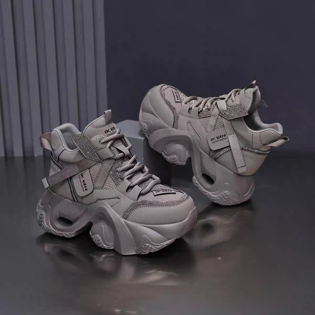 增高6cm新款透气厚底百搭运动休闲增高女鞋休闲鞋