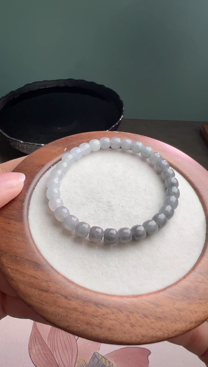 未镶嵌定制翡翠乌鸡手串