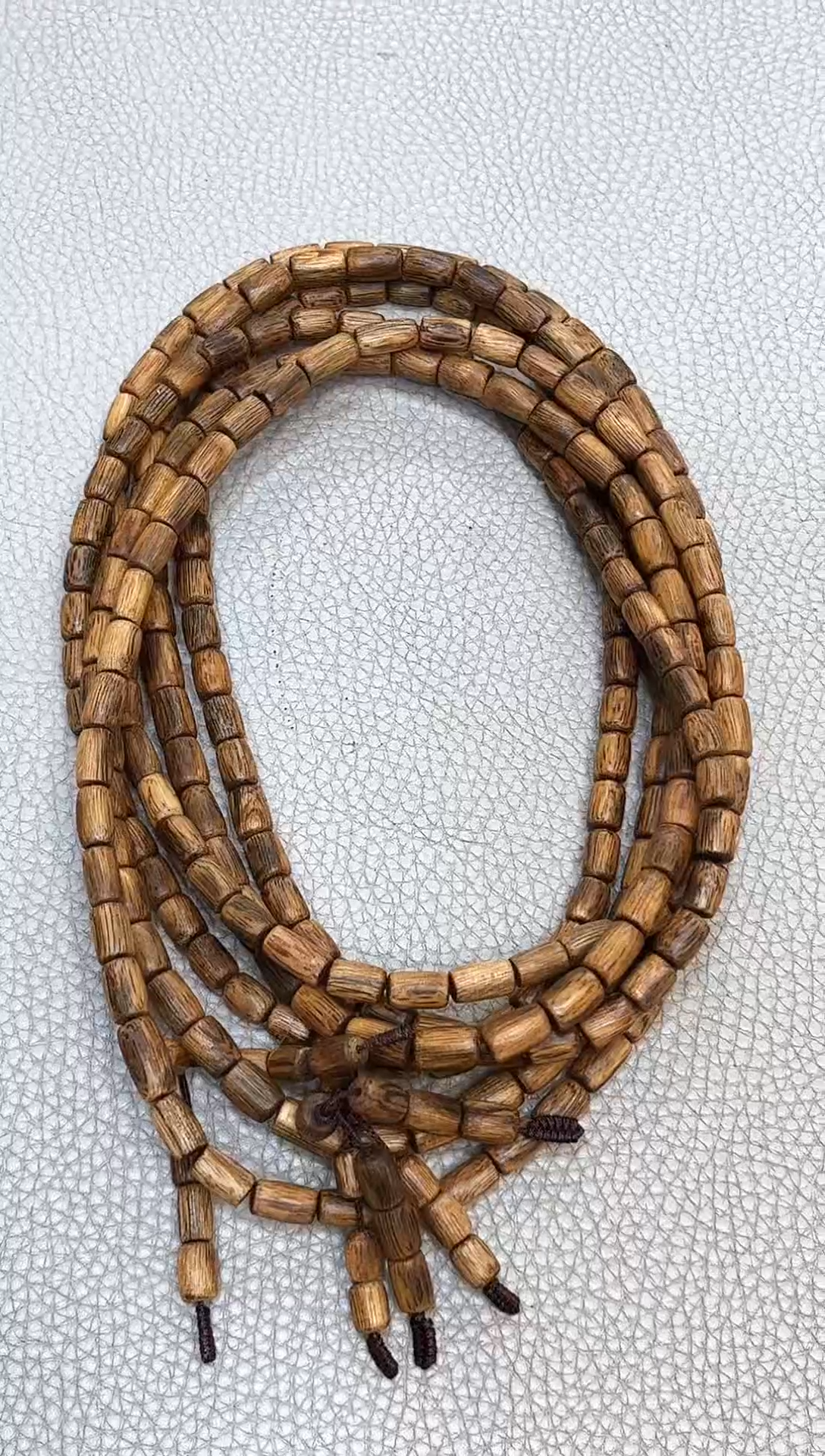 沉香手串海南老棋楠乌身圆叶约0.6+随型多圈多样性发其一