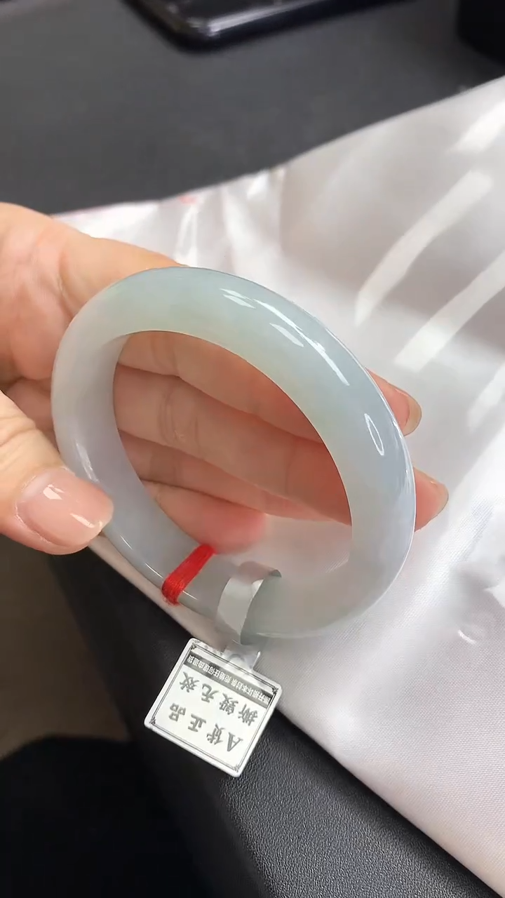 【闪购商品】翡翠手镯未镶嵌手镯