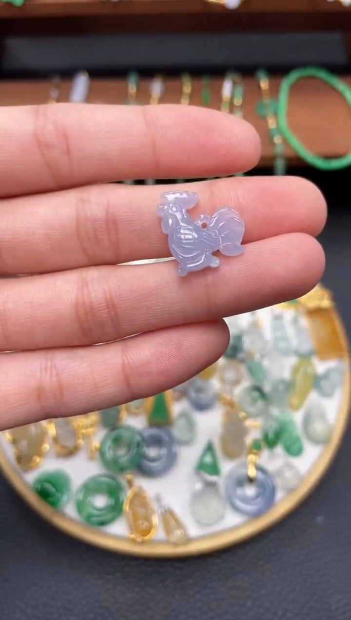 【闪购商品】翡翠吊坠(不含链)18K金镶嵌一个   JK679