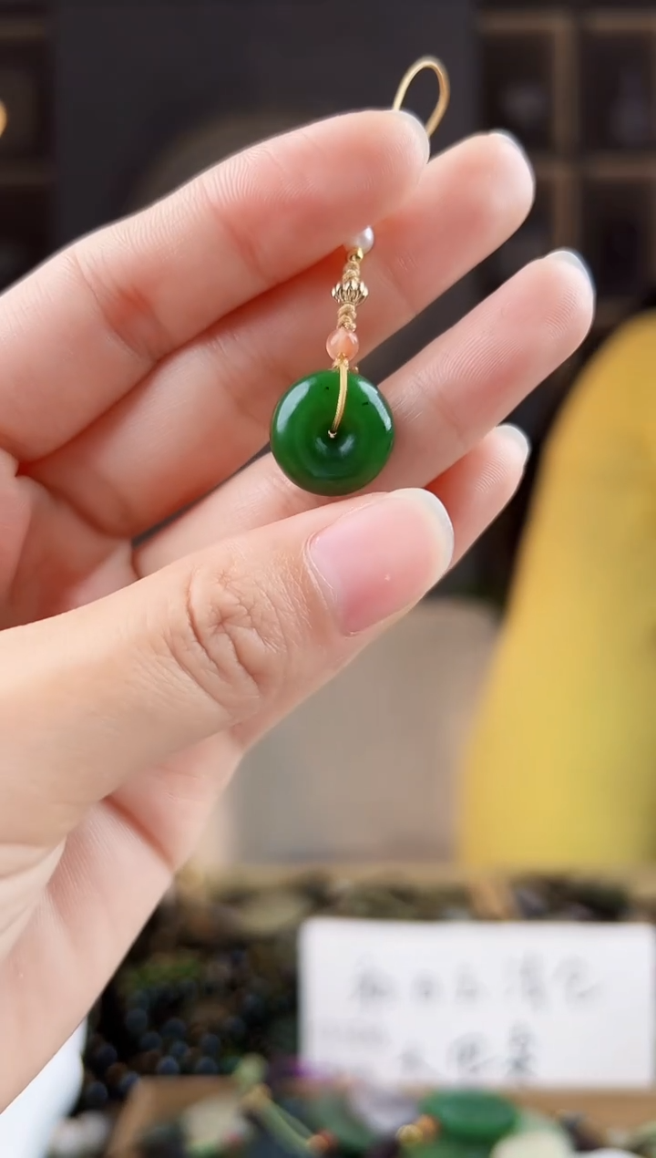 颈饰未镶嵌和田玉拍一发一，多样性发货