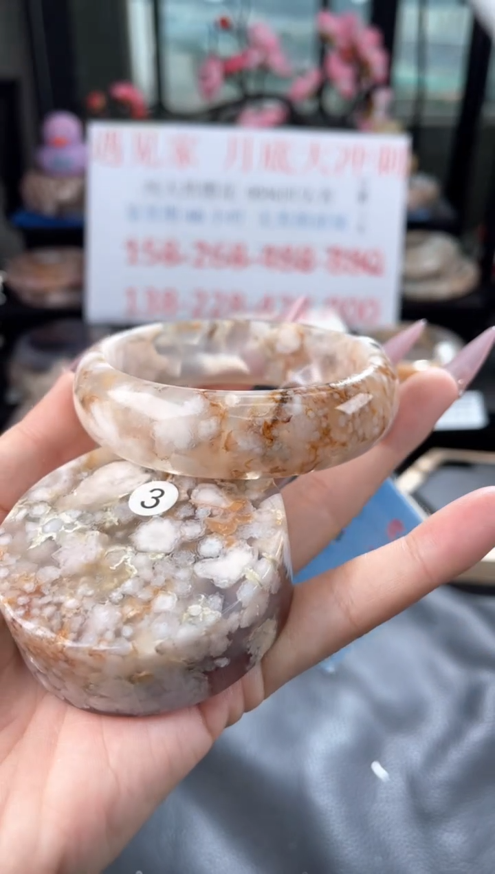 石英质玉未镶嵌手镯60