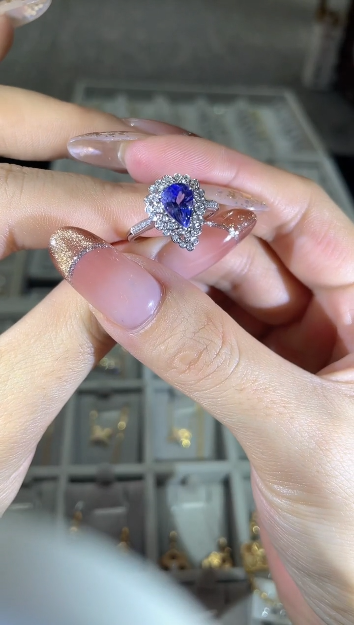 18K金镶嵌戒指坦桑石   JZ