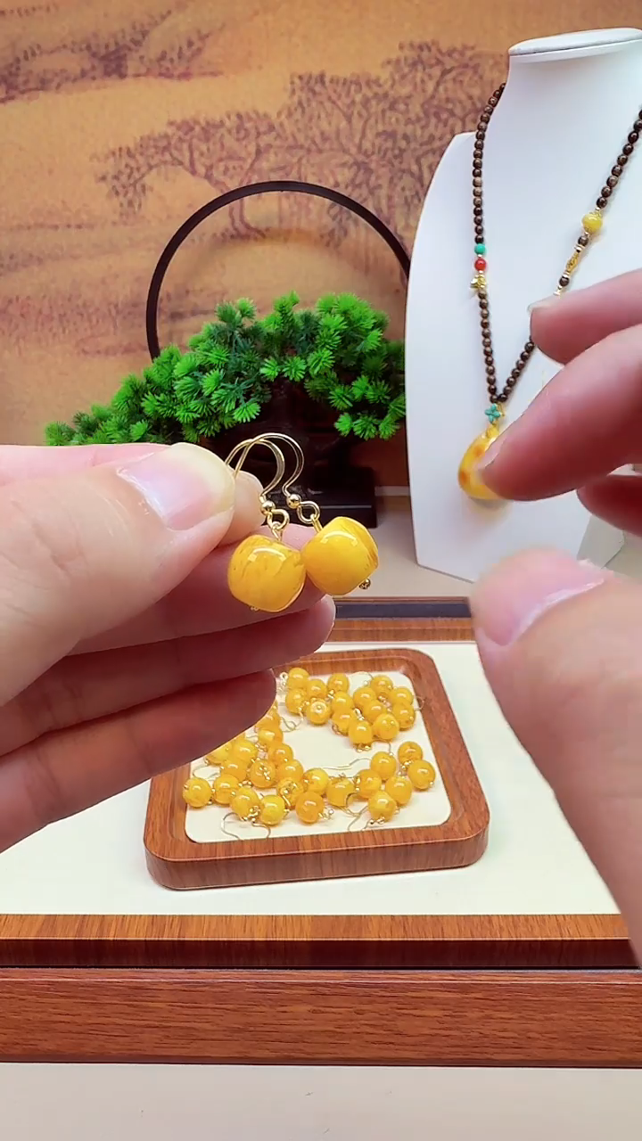 蜜蜡14K金镶嵌耳饰E01 