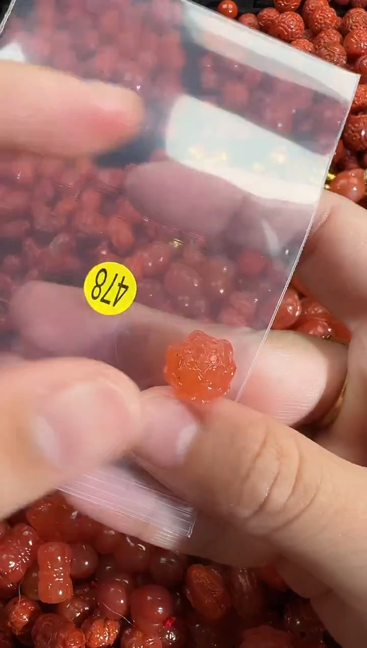 颈饰未镶嵌南红玛瑙1