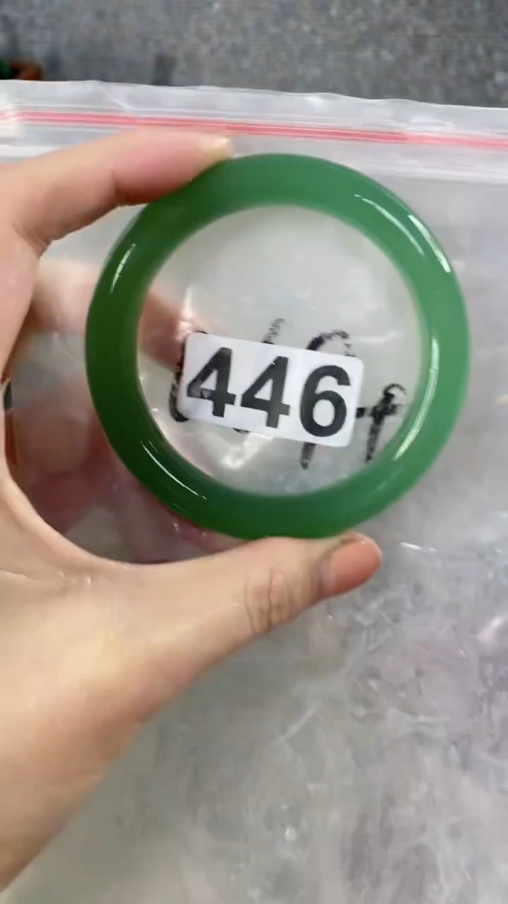 【闪购商品】石英质玉手镯未镶嵌5960+446