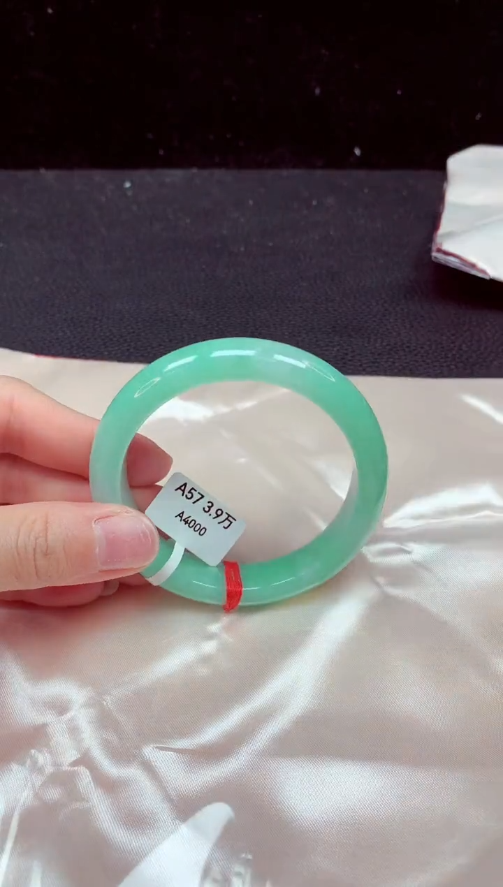 【闪购商品】翡翠手镯未镶嵌镯子057+