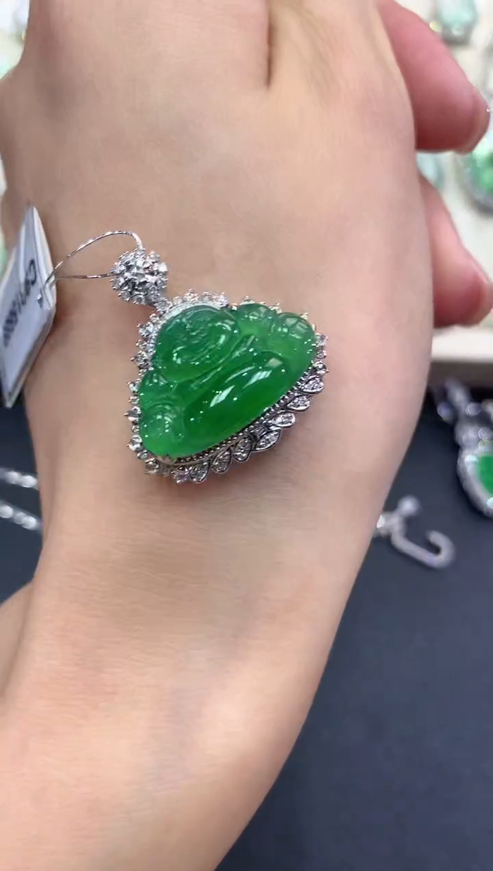 【闪购商品】翡翠吊坠(不含链)18K金镶嵌q123