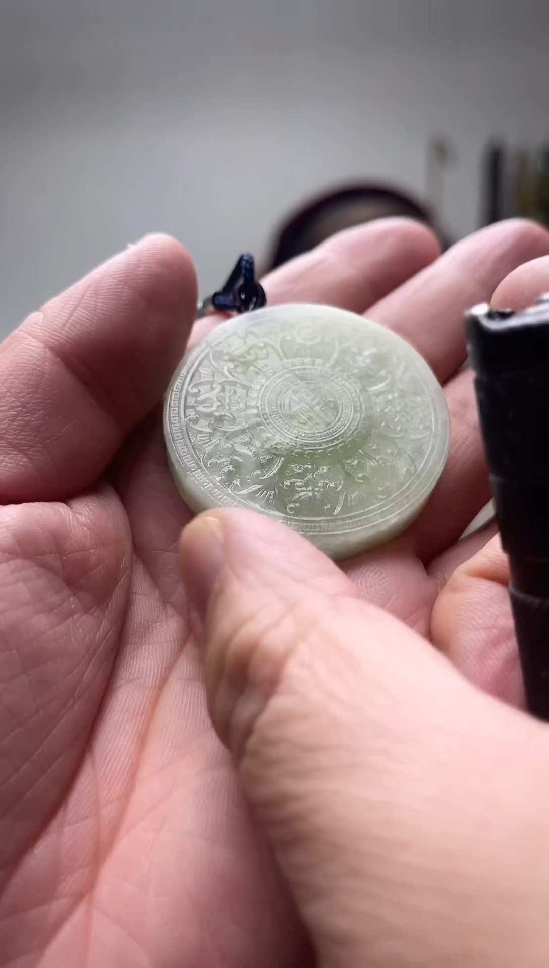 未镶嵌岫玉颈饰·