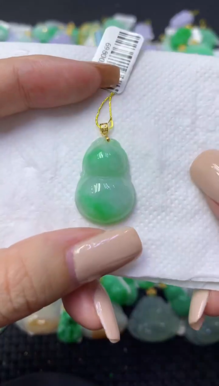 颈饰18K金镶嵌翡翠天然缅甸翡翠A货