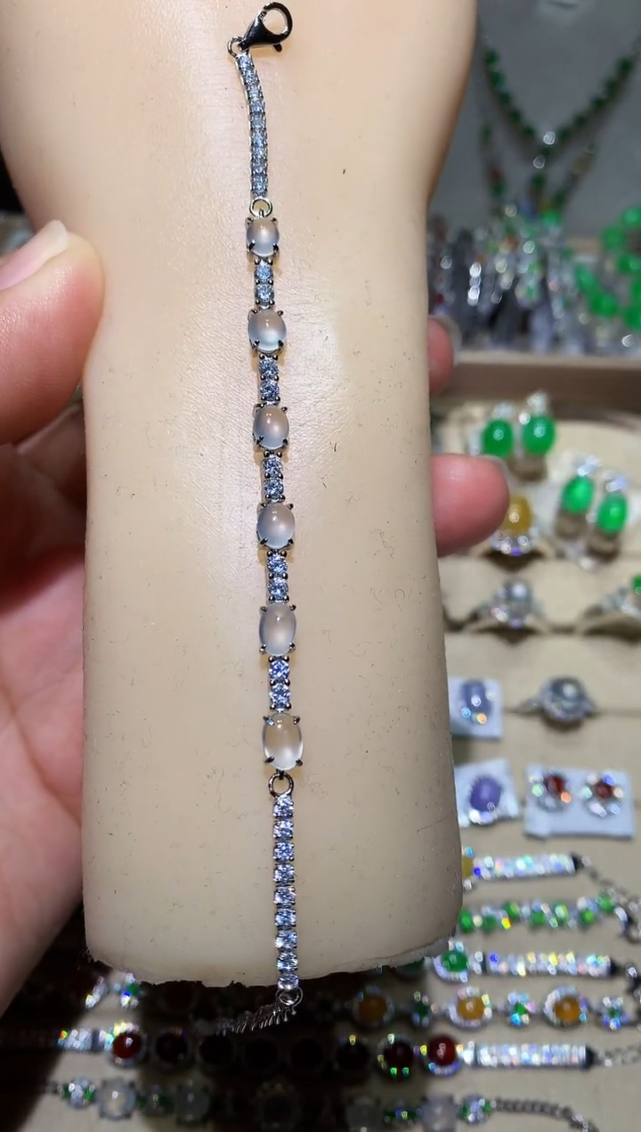 【闪购商品】翡翠耳饰未镶嵌手链