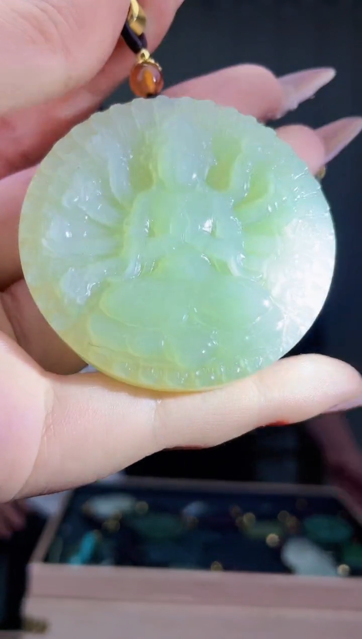 【闪购商品】和田玉挂件未镶嵌拍一发一，多样性发货！