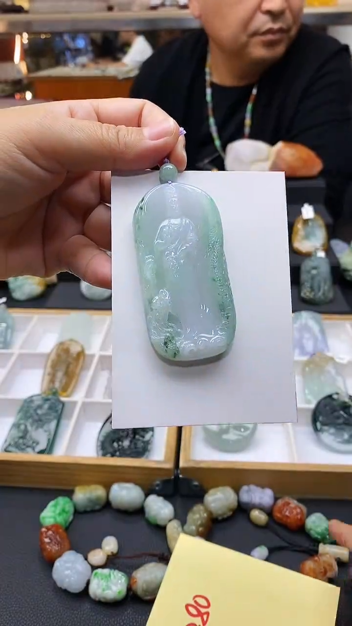 【闪购商品】翡翠颈饰未镶嵌挂件