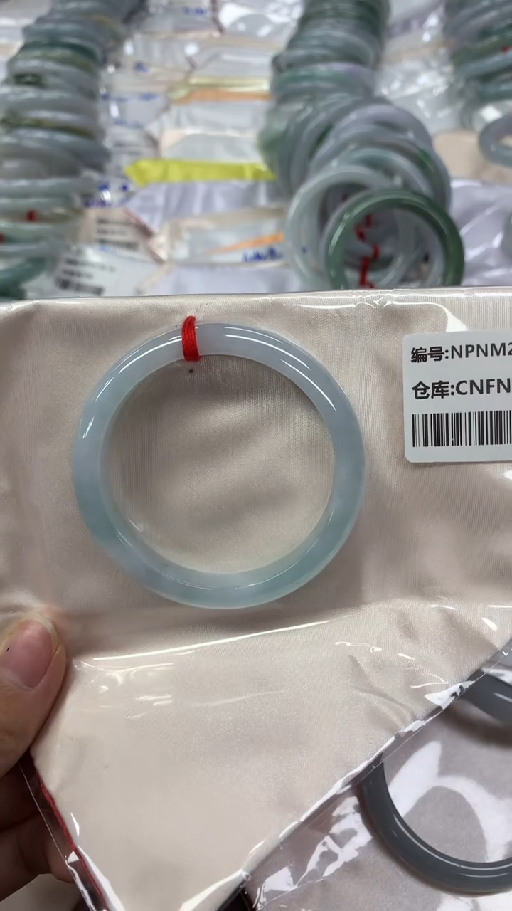 【闪购商品】翡翠手镯未镶嵌翡翠手镯