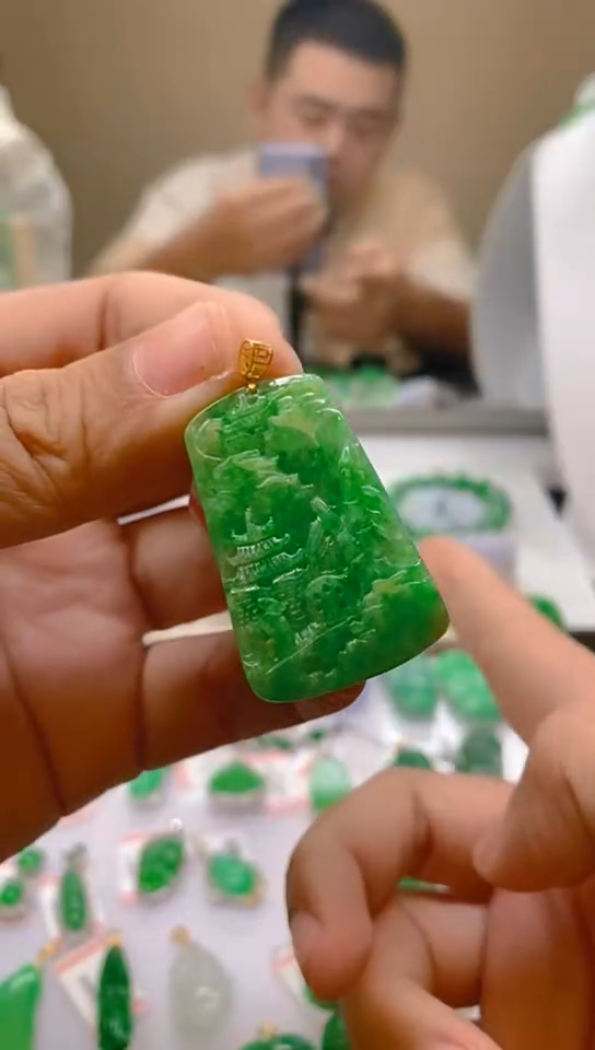 【闪购商品】翡翠颈饰18K金镶嵌新号开播，全场乱卖