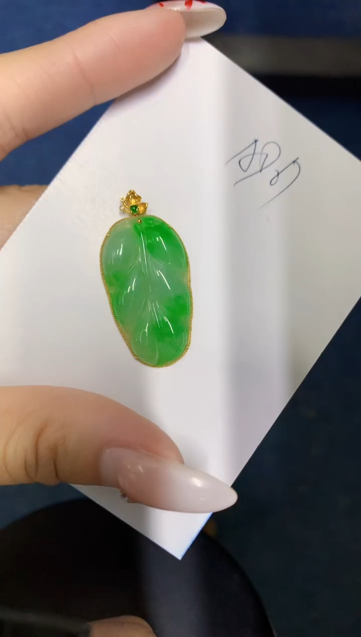 【闪购商品】翡翠颈饰18K金镶嵌000000000000