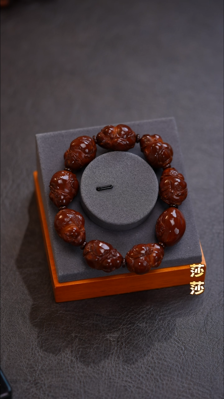 吊坠橄榄核一**光橄榄核