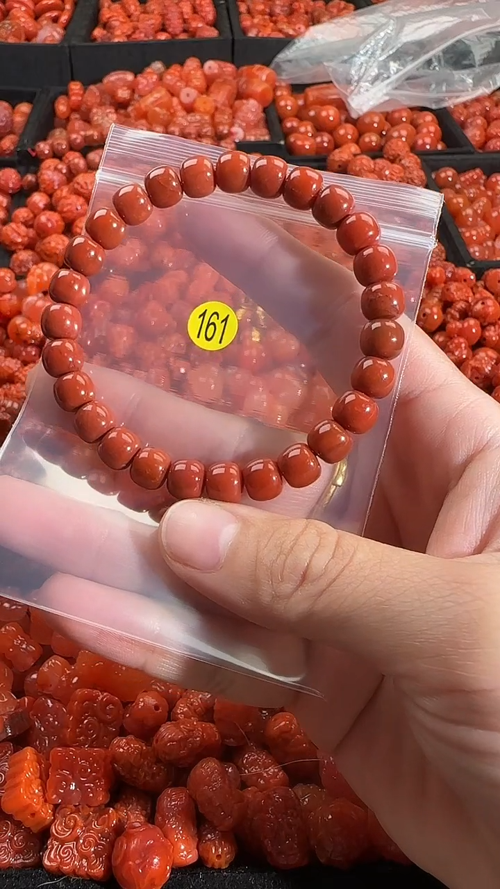 颈饰未镶嵌南红玛瑙1