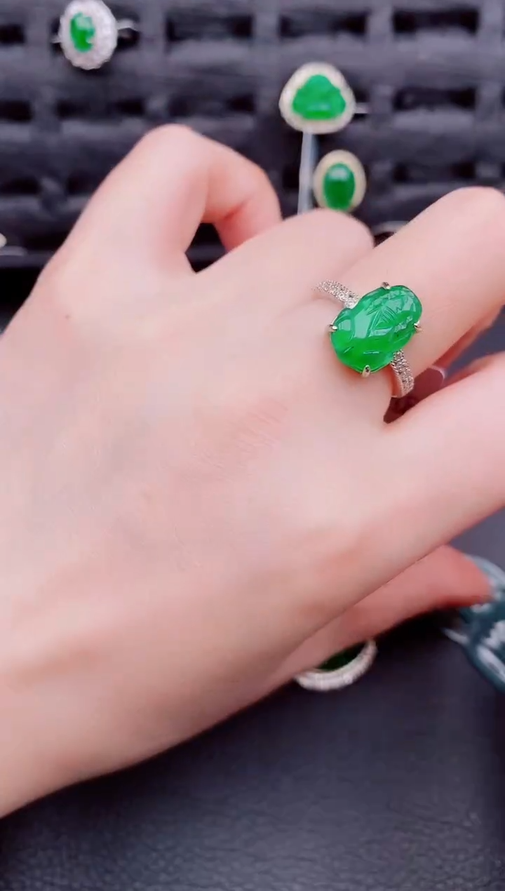 【闪购商品】翡翠戒指银S925镶嵌天然a货翡翠608