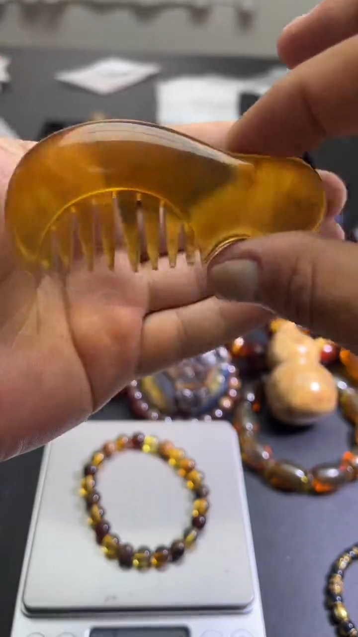 未镶嵌琥珀裸石28