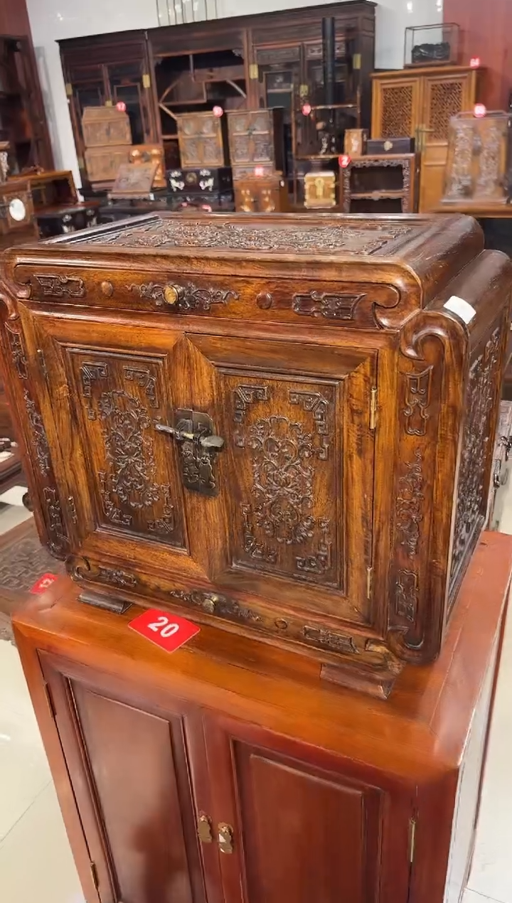 【闪购商品】木木艺黄花梨雕刻牡丹花开柜子3280.88