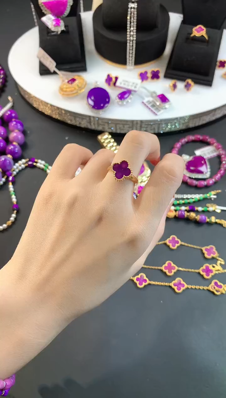 【闪购商品】苏纪石（舒俱来）.18K金镶嵌舒俱来戒指