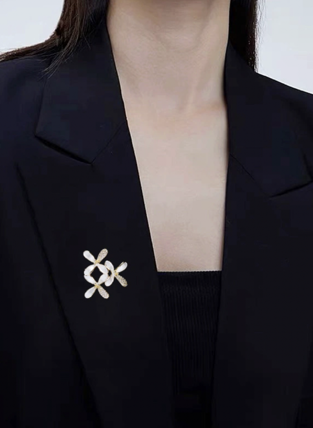 花团锦簇小苍兰胸针