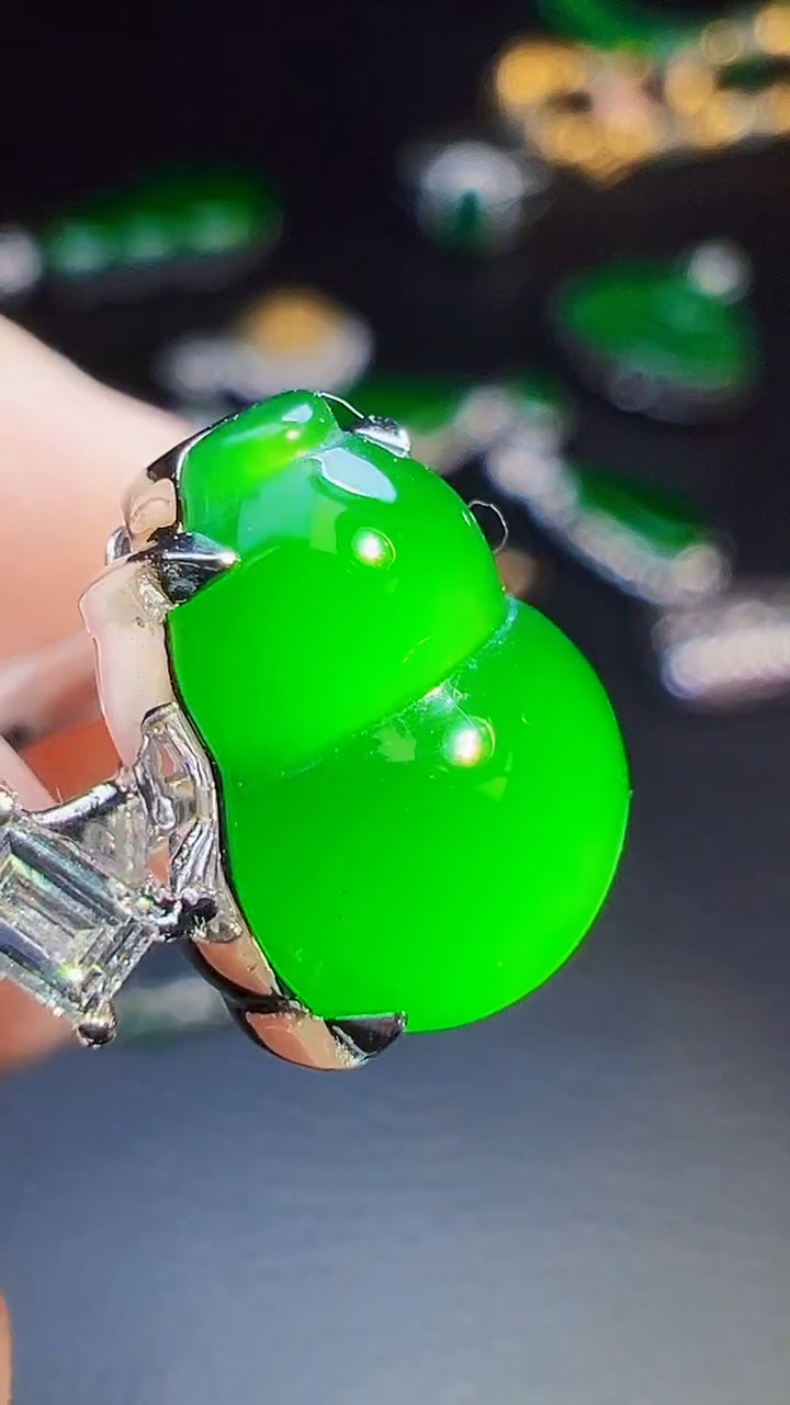 18K金镶嵌戒指翡翠用****8翡翠