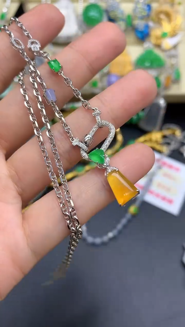 颈饰18K金镶嵌翡翠372-中国好珍宝