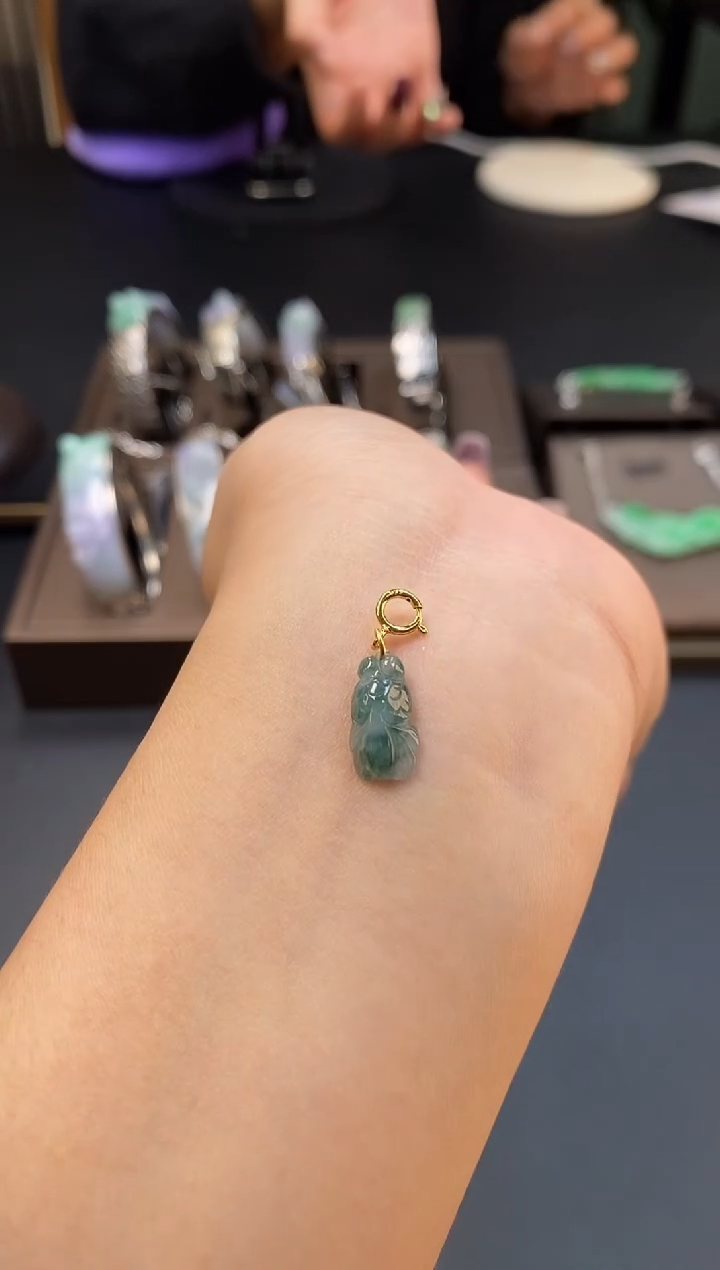 颈饰未镶嵌翡翠净货10602