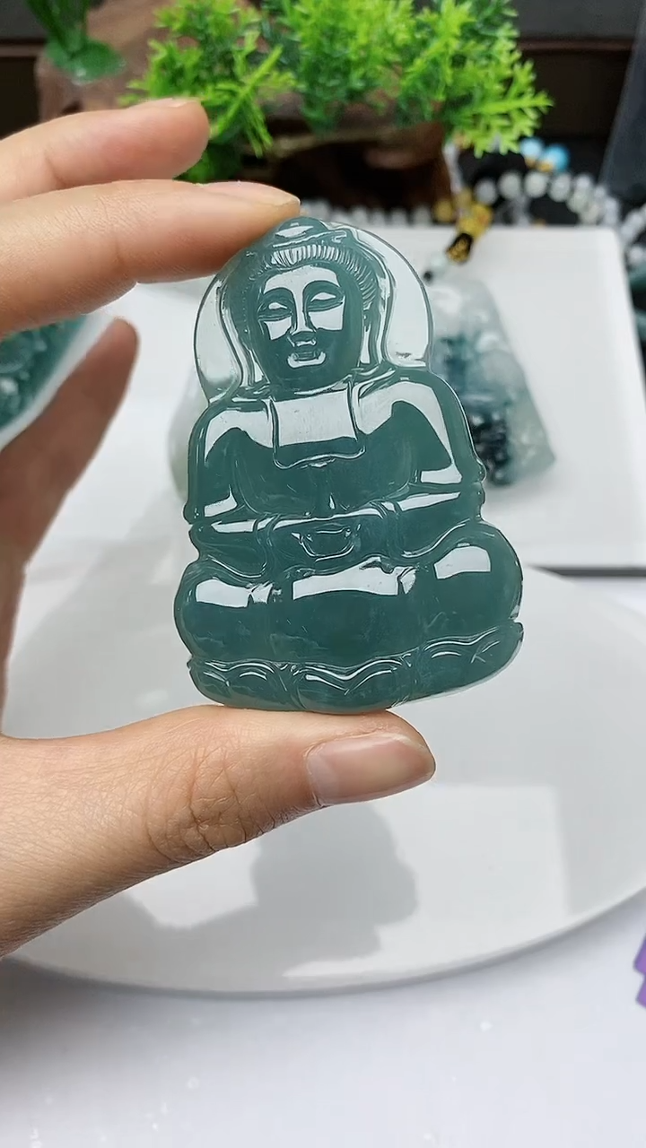 【闪购商品】翡翠颈饰未镶嵌          