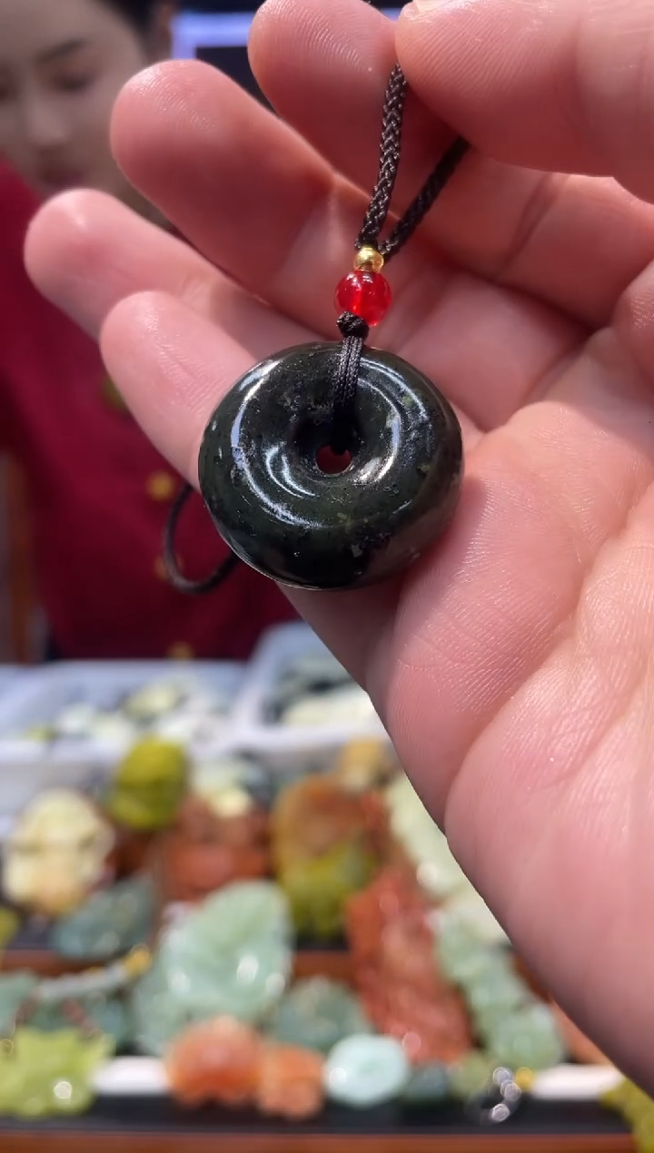 【闪购商品】岫玉吊坠未镶嵌·