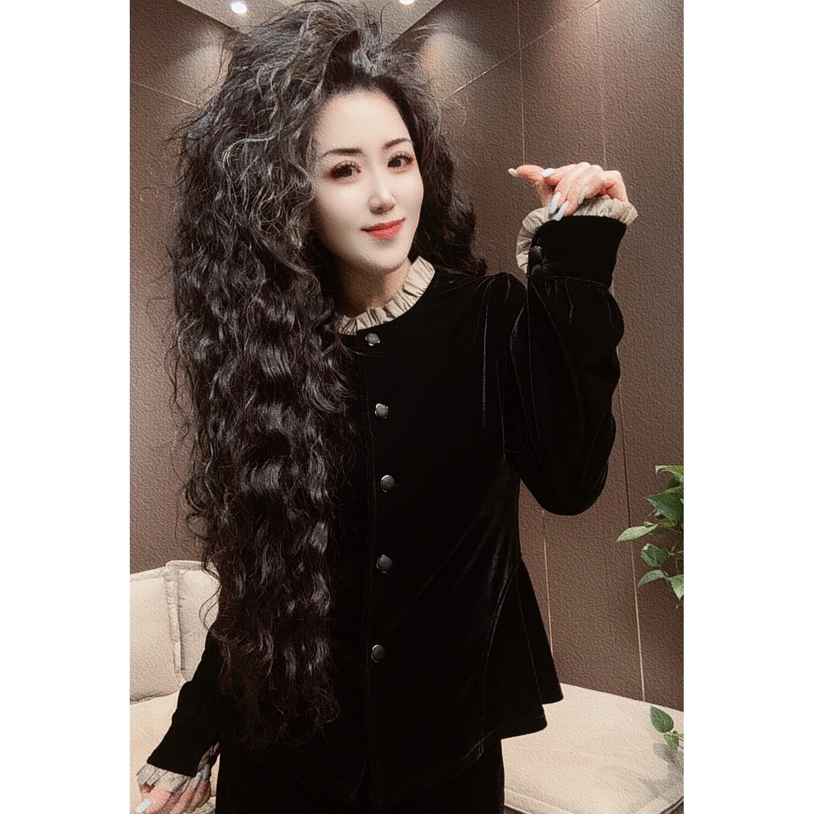 DPL 2025新款时尚减龄黑色丝绒娃娃款名媛开衫