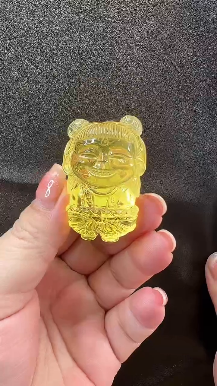 未镶嵌颈饰琥珀吊坠
