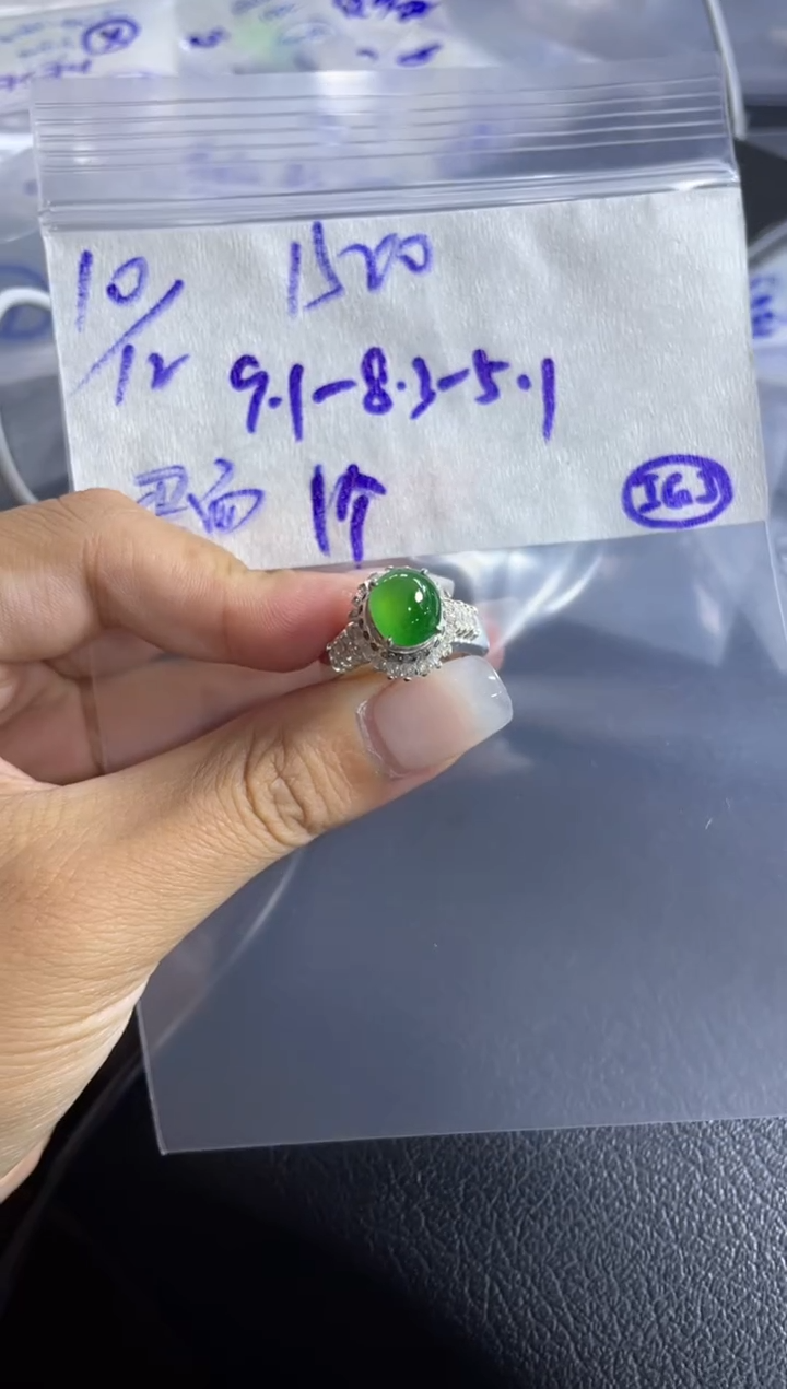 足银镶嵌定制翡翠一***岁戒指