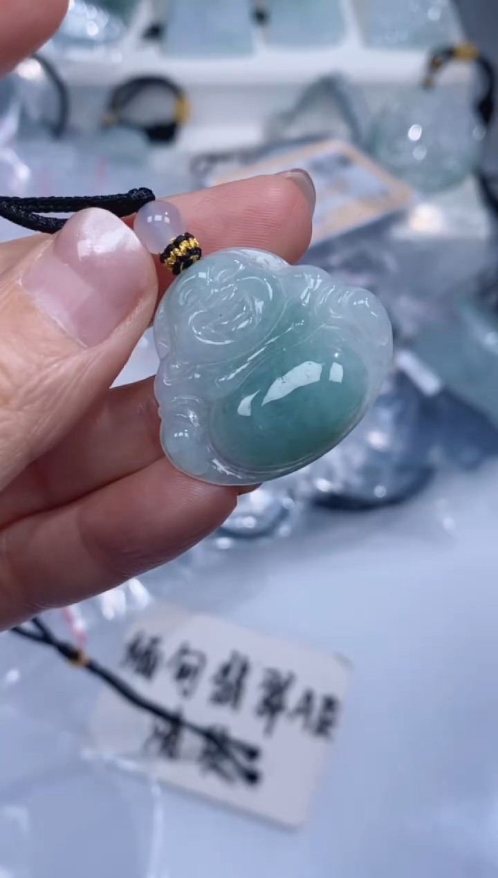 颈饰未镶嵌翡翠吊坠