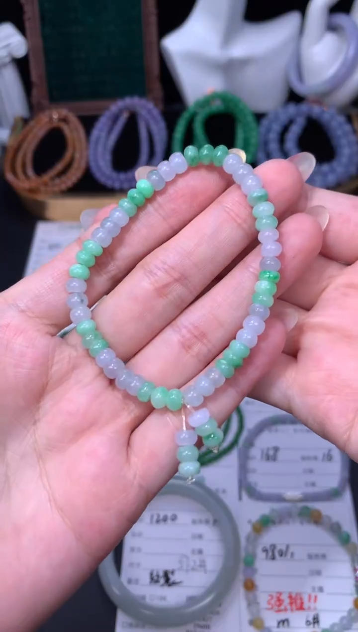 未镶嵌定制翡翠48小时鉴赏期 退货不扣服务费