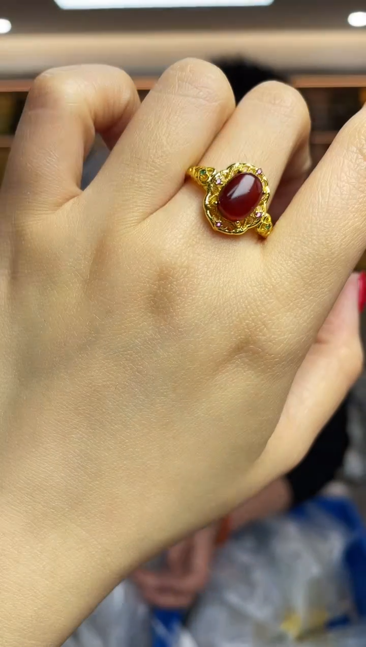 【闪购商品】血珀裸石未镶嵌多样性发一件